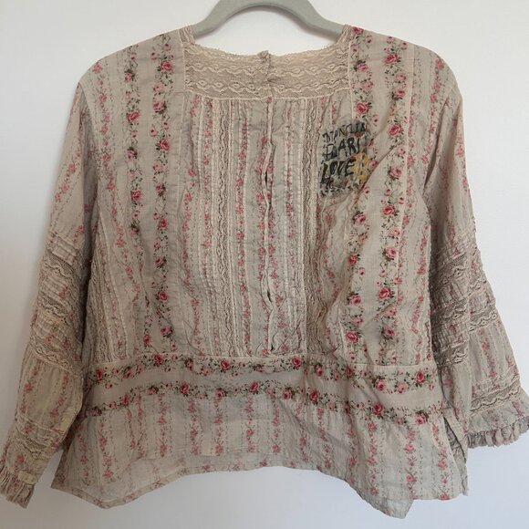 Magnolia Pearl Rsalā Floral Cotton Top Size: O/S - Picture 4 of 16